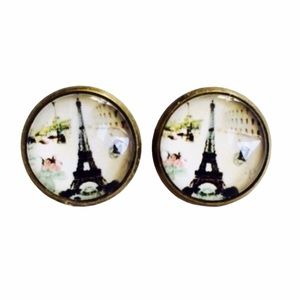 3 for 15🎀 bronze tone Eiffel Tower picture studs